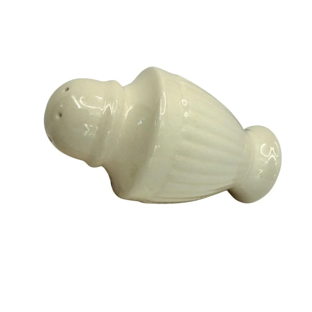 Wedgwood‎ Edme Salt & Pepper Shakers Creamware England Vintage Set